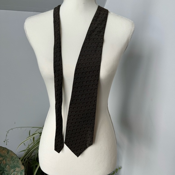 Vintage Silk Karl Lagerfeld Men’s Tie Black Brown Geometric Pattern - Picture 2 of 6